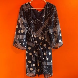 Vintage look oversized sleeve mini dress